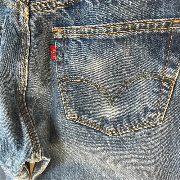 Levi's Classic Blue Straight Leg Jeans - Picture 7 of 7